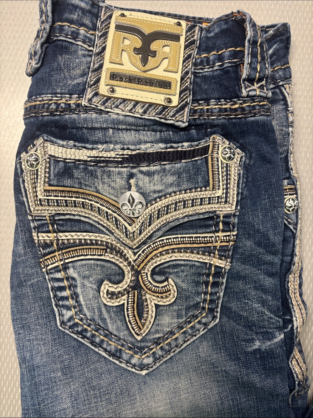 Rock Revival Mens Embroidered Dark Blue Bootcut Jeans 31/32 -Diarstan